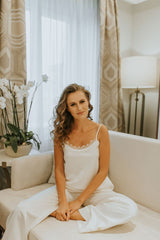 Crafted in white silk twill and delicate lace this effortlessly chic camisole is a wardrobe staple