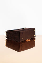 Timeless fine suede handbag in 100 % genuine leather.