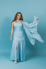 Exceptional one-shoulder mermaid gown made of crinkle silk taffeta.