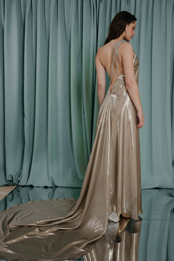 bespoke for kids Gilded off-the-shoulder gown with a luxurious train. Flowing cut and delicate straps on the back 