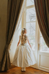 Magnificent ivory dress made of duchess silk.
