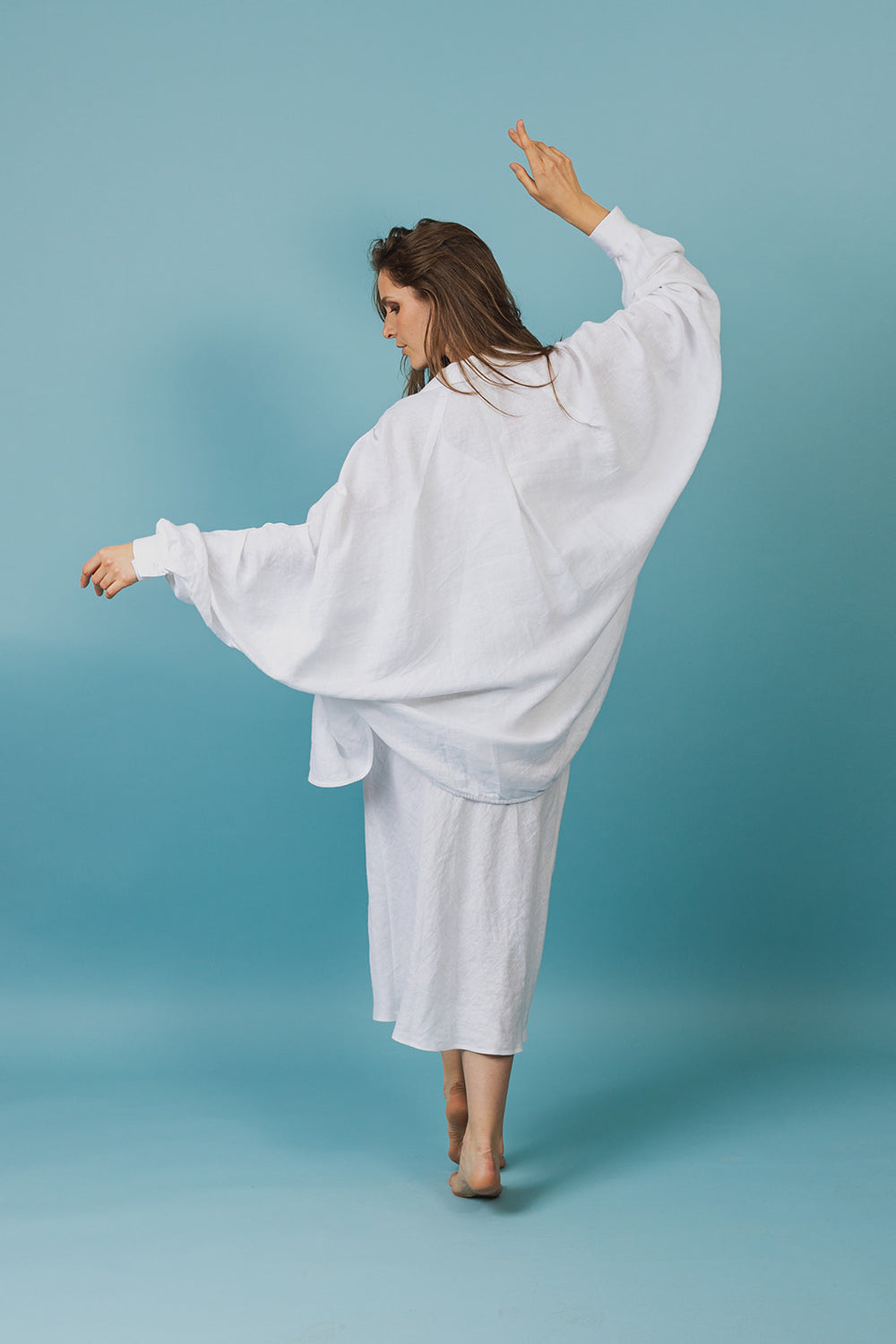 FEMME ARISTOCRATE | RIVIERA ESSENTIALS SUPER OVERSIZED LINEN SHIRT