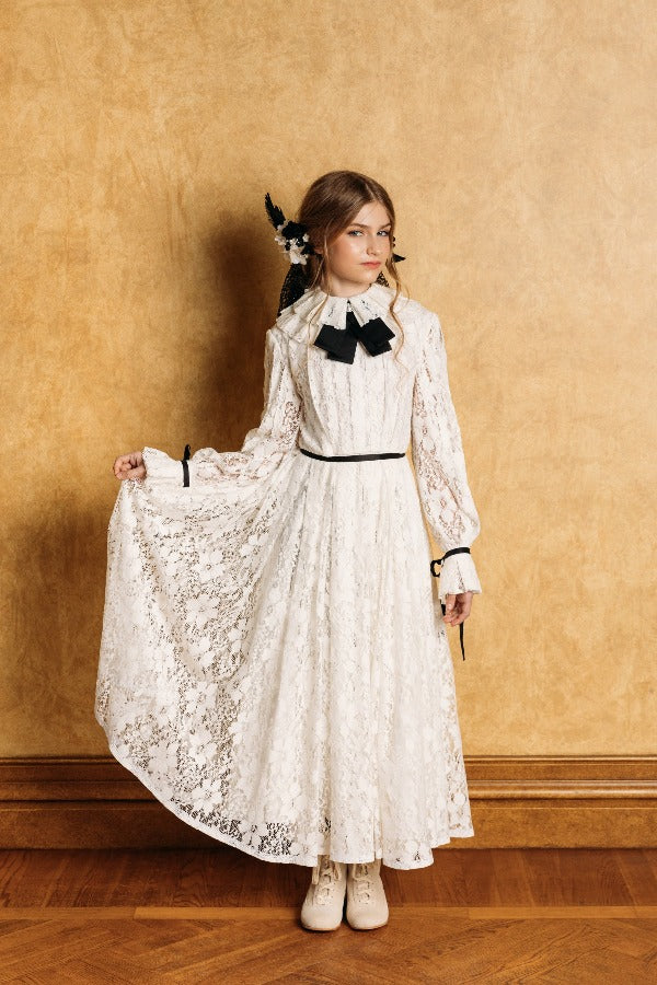 ARISTOCRAT KIDS | SNOW WHITE LACE DRESS | TALE OF THR GRACIOUS SWAN House of ARISTOCRAT ARISTOCRAT KIDS | SNOW WHITE LACE DRESS | TALE OF THR GRACIOUS SWAN House of ARISTOCRAT